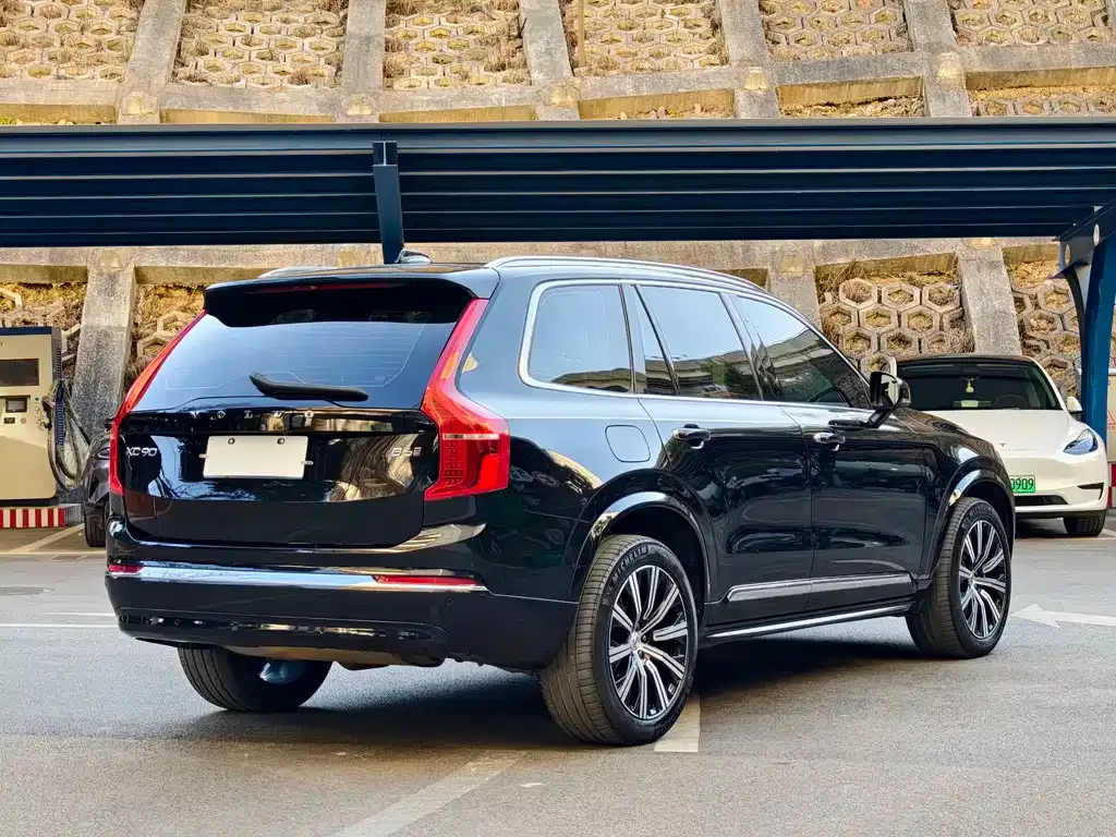 Volvo XC90 — фото 7