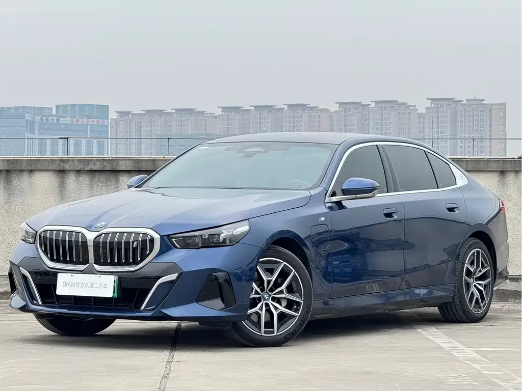 BMW i5 — фото 1