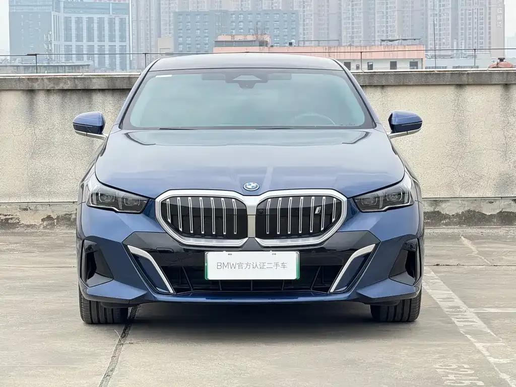 BMW i5 — фото 8