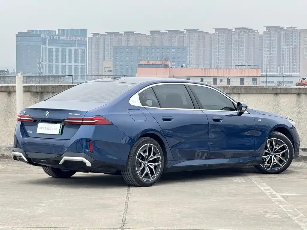 BMW i5 — фото 4
