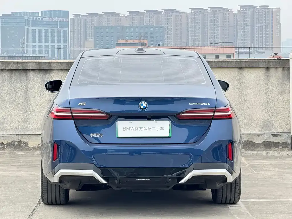 BMW i5 — фото 2