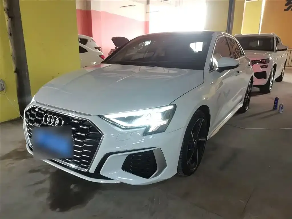 Audi A3 — фото 1