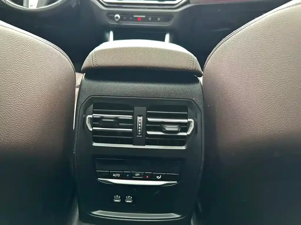 BMW i3 — фото 9