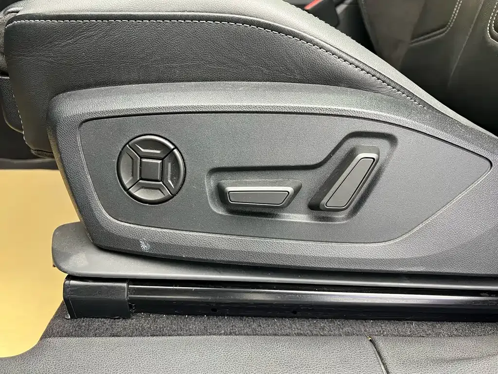Audi Q3 Sportback — фото 10