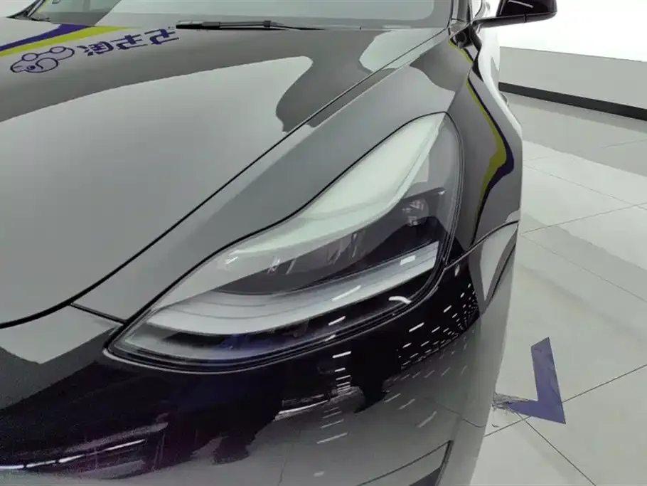 Tesla Model 3 — фото 4