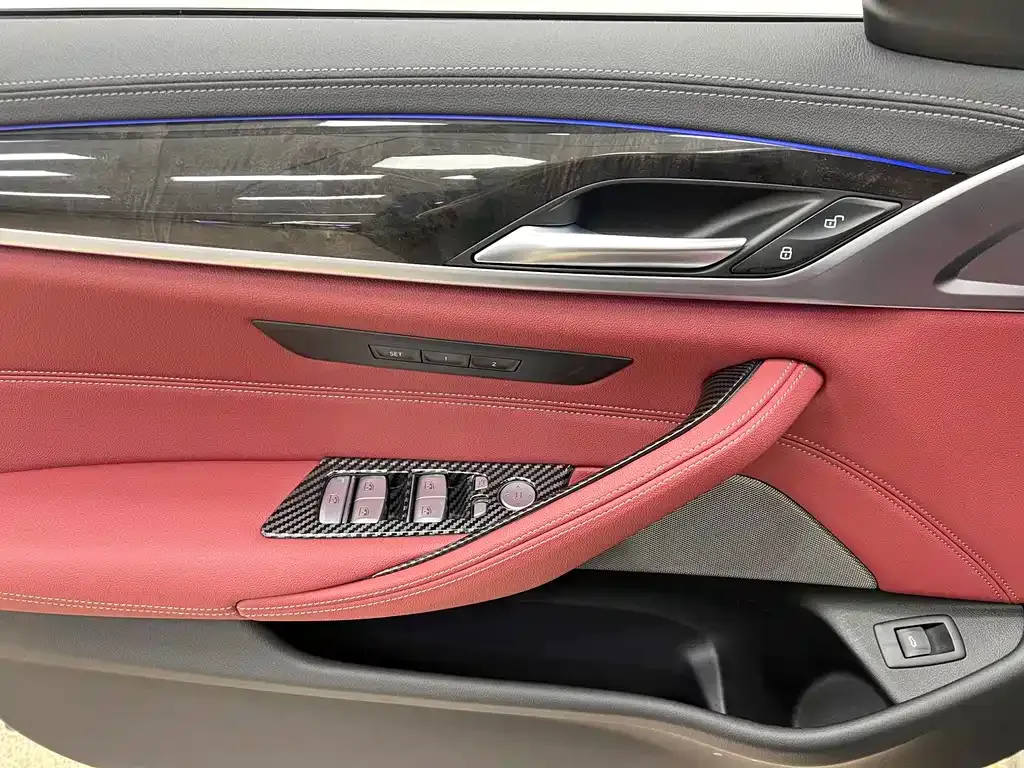BMW 5 Series — фото 10