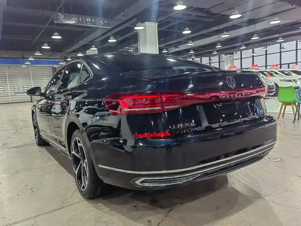 Volkswagen Passat — фото 3