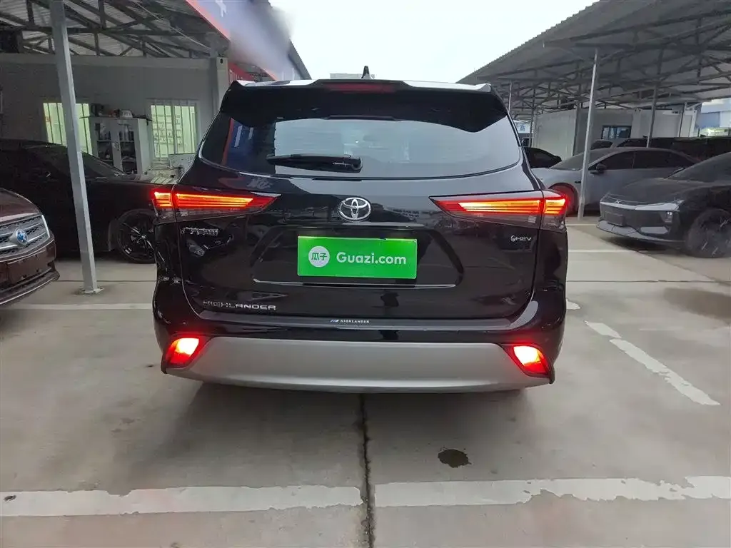 Toyota Highlander — фото 4