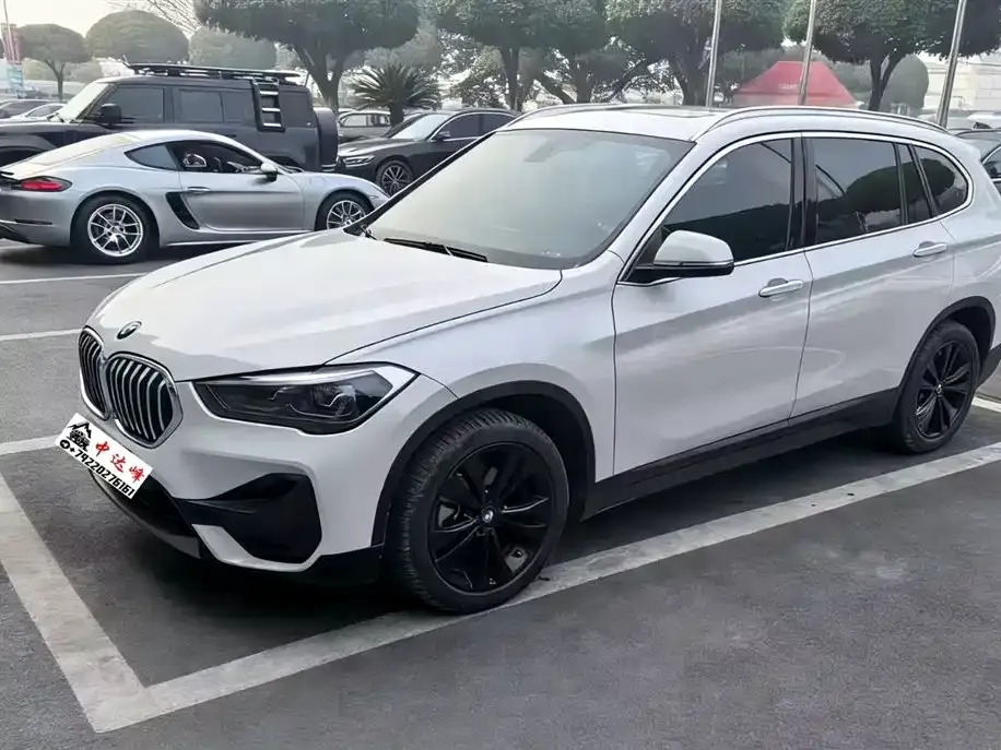 BMW X1 — фото 1