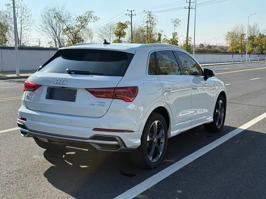 Audi Q3 — фото 5