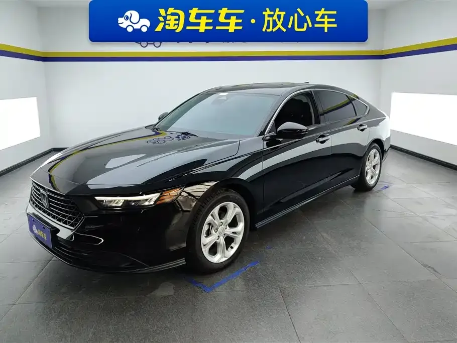 Honda Accord — фото 1