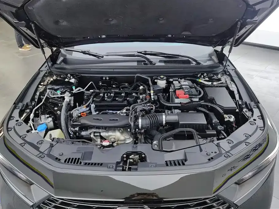 Honda Accord — фото 10