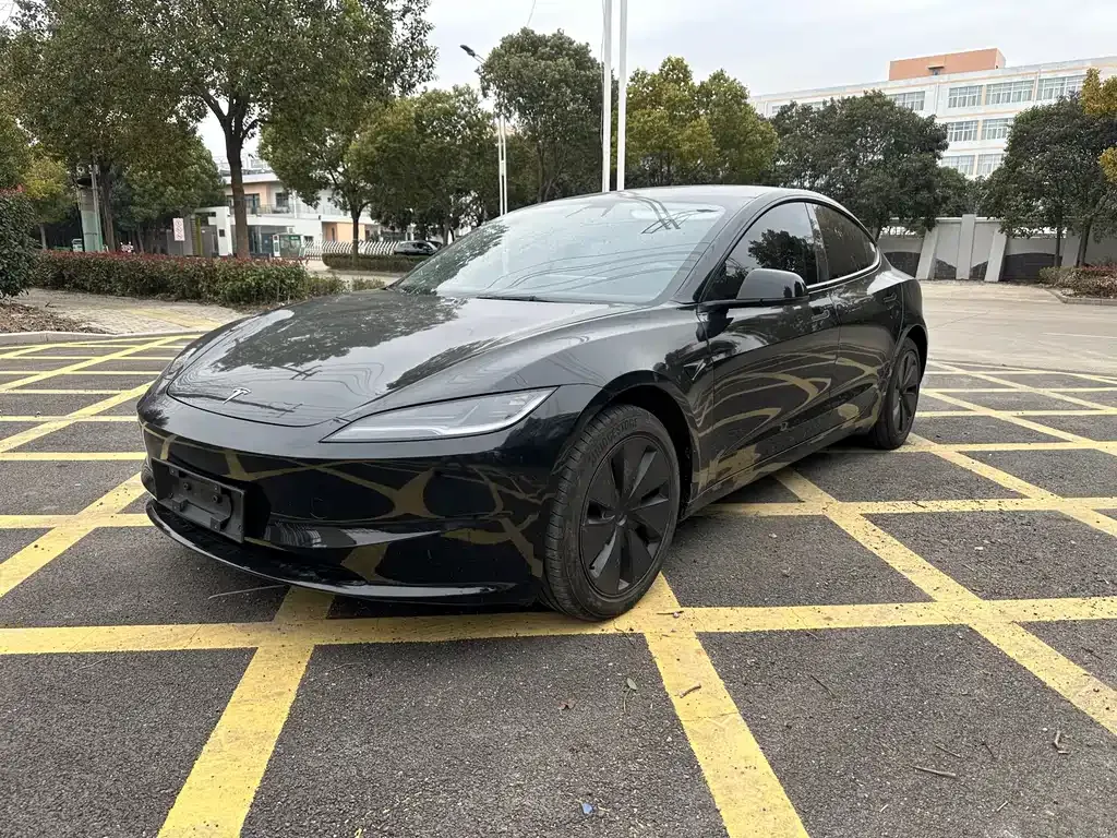 Tesla Model 3 — фото 5