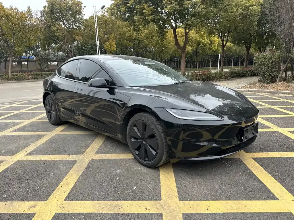 Tesla Model 3 — фото 6