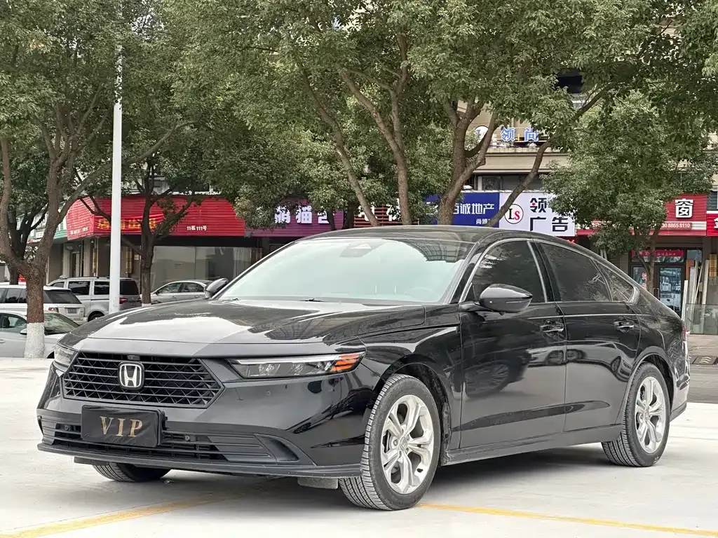 Honda Accord — фото 1