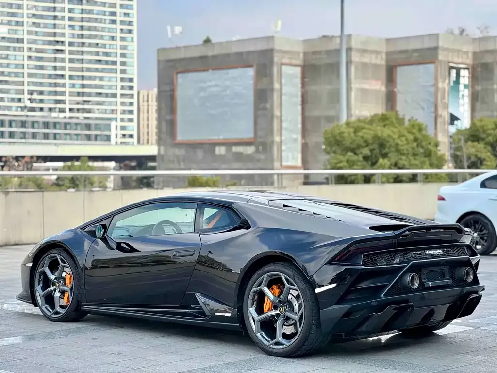 Lamborghini Huracan — фото 10