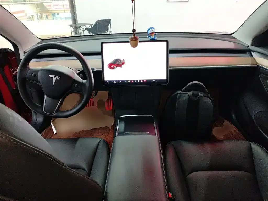 Tesla Model 3 — фото 6