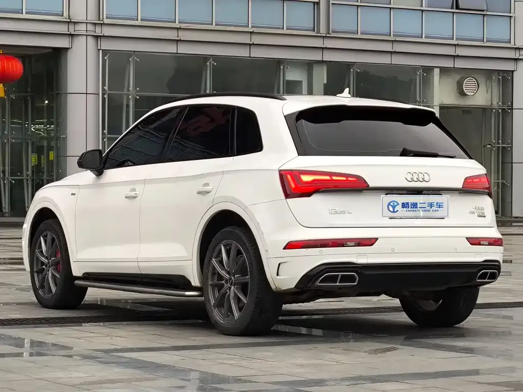 Audi Q5L — фото 4