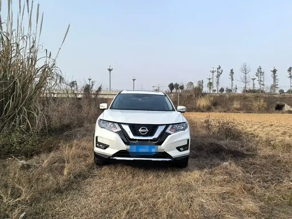 Nissan X-Trail — фото 6