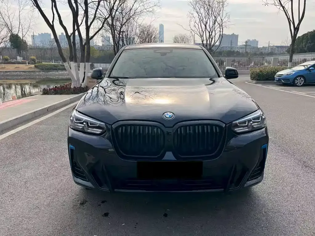 BMW iX3 — фото 4