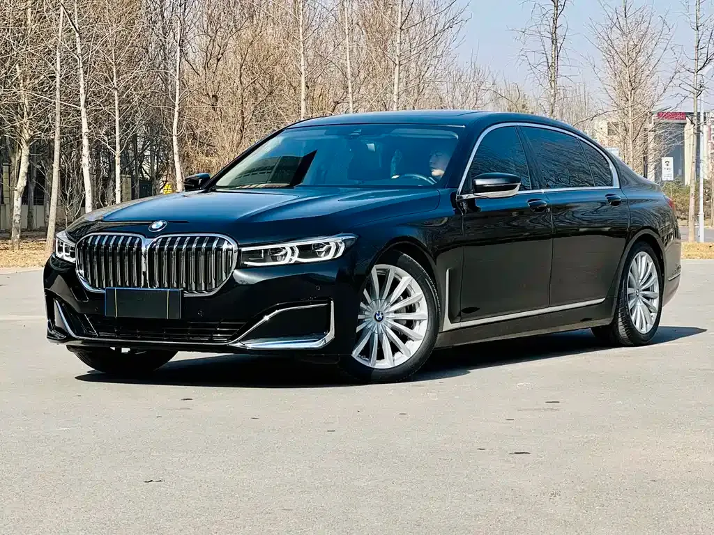 BMW 7 Series — фото 1