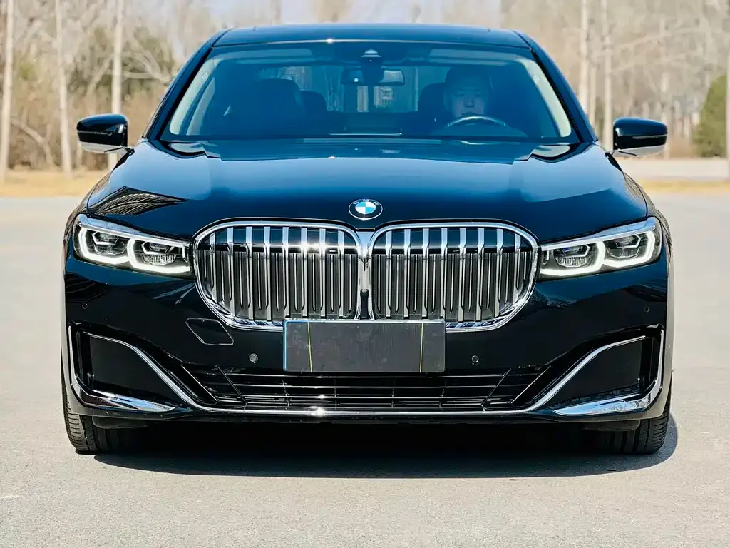 BMW 7 Series — фото 5