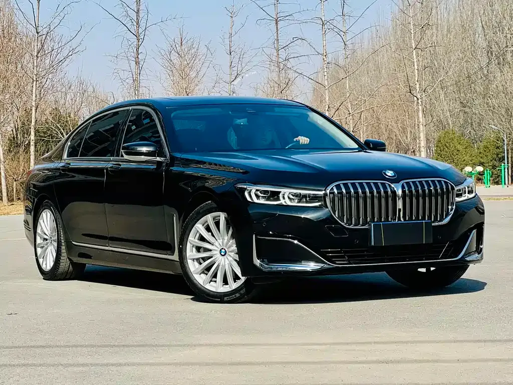 BMW 7 Series — фото 6