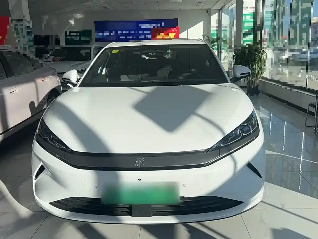 BYD Qin L — фото 9