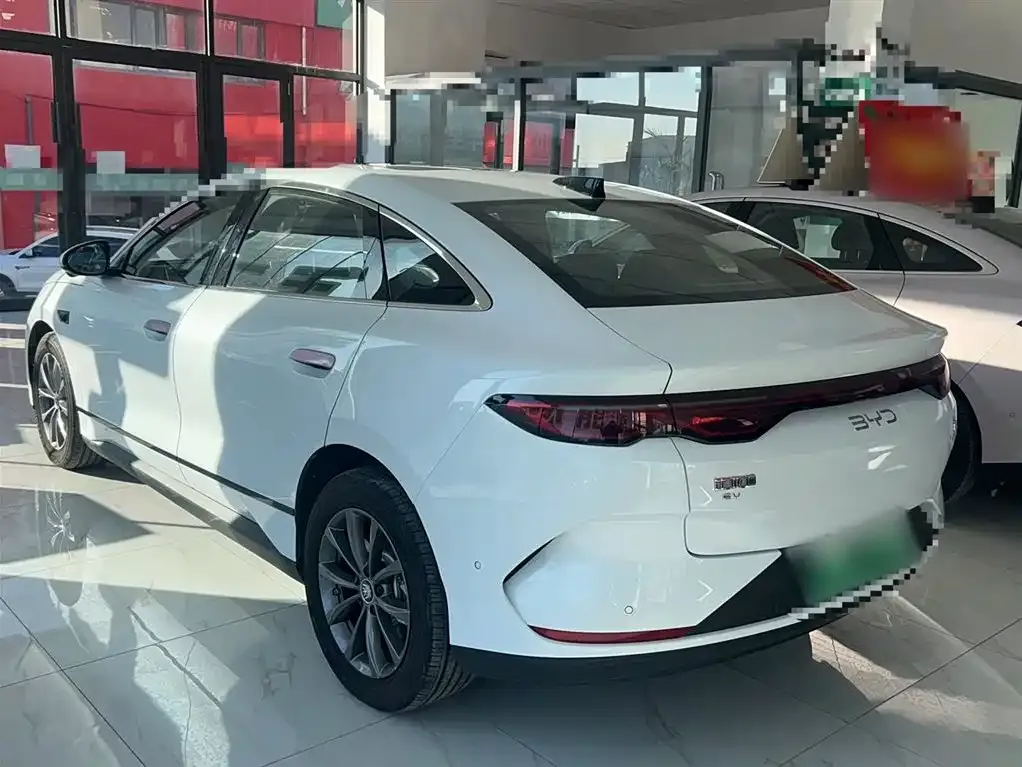 BYD Qin L — фото 3