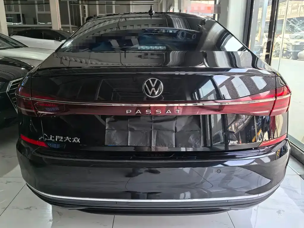 Volkswagen Passat — фото 2