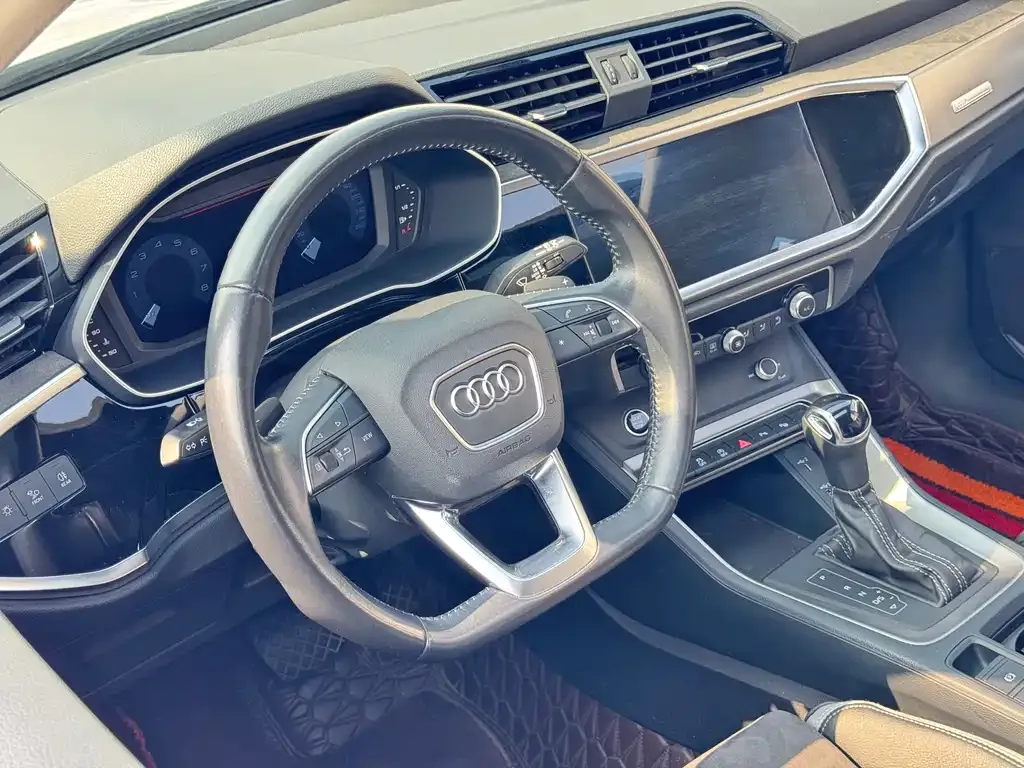 Audi Q3 — фото 2