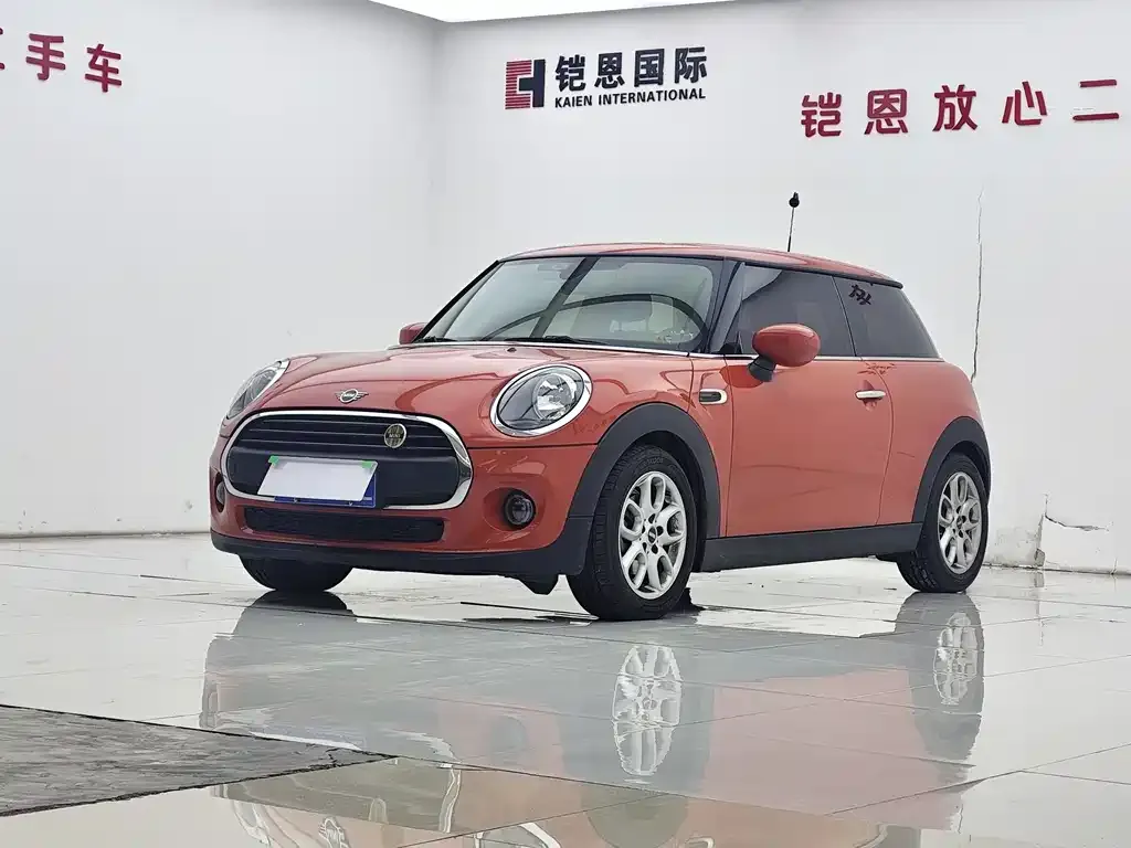 MINI Cooper (3-door) — фото 1