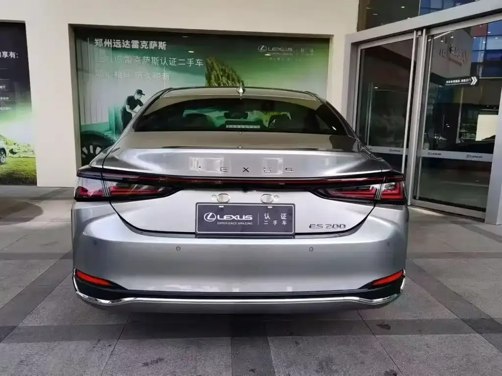 Lexus ES — фото 6