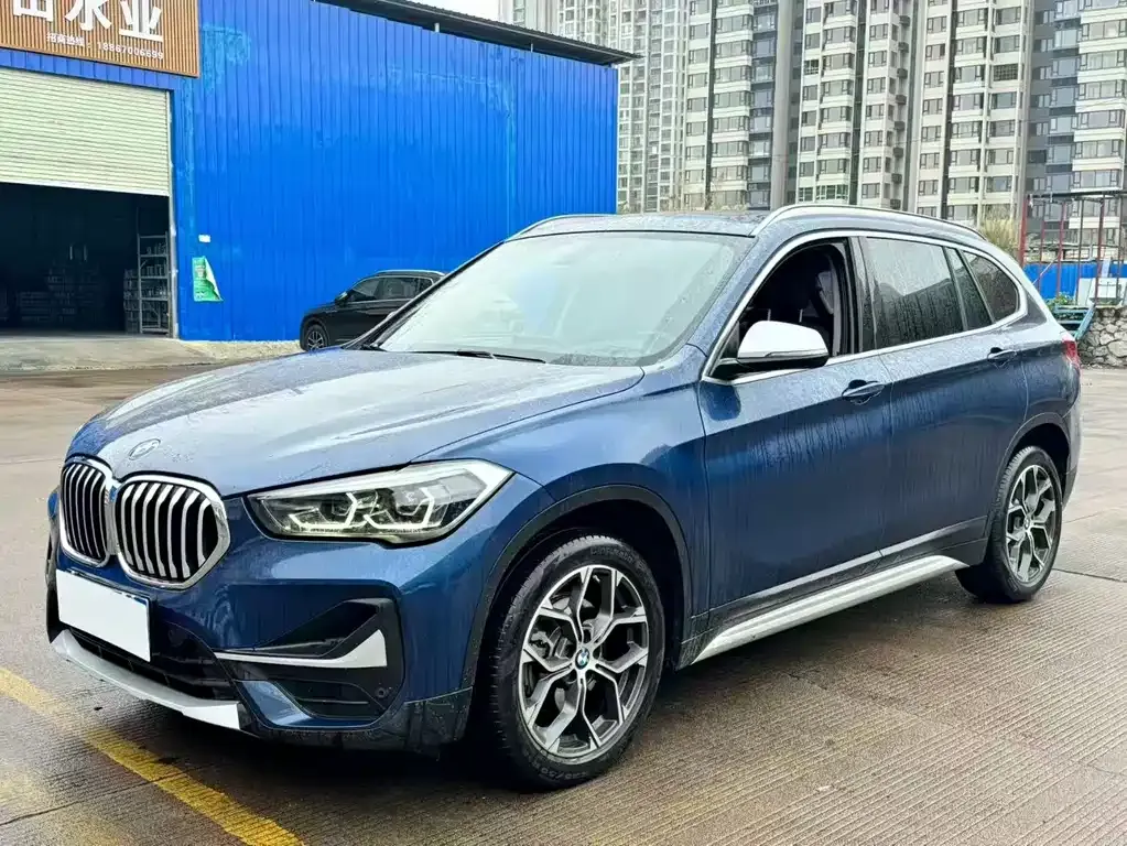 BMW X1 — фото 1