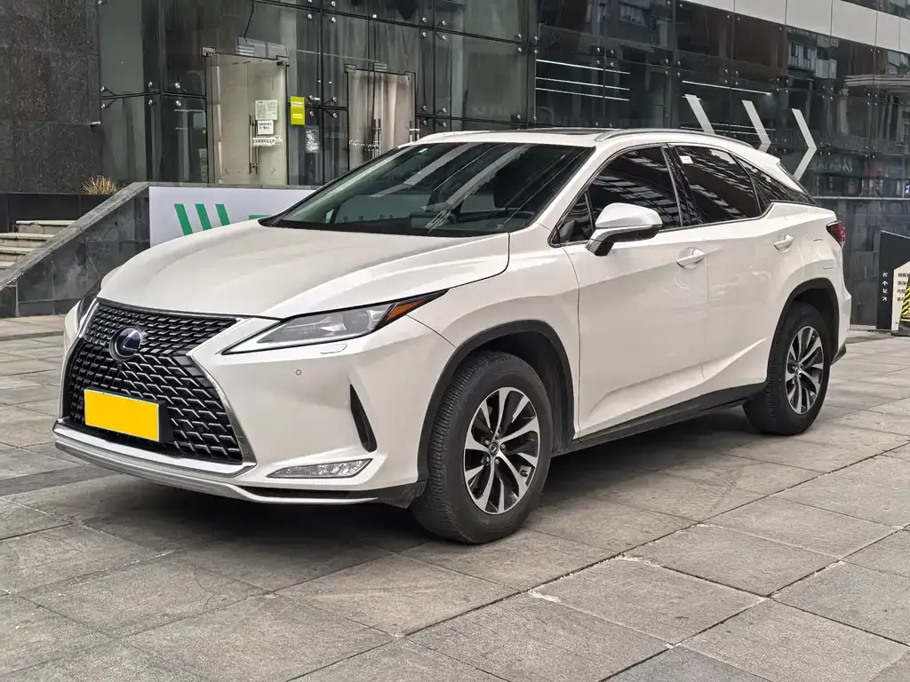 Lexus RX — фото 1