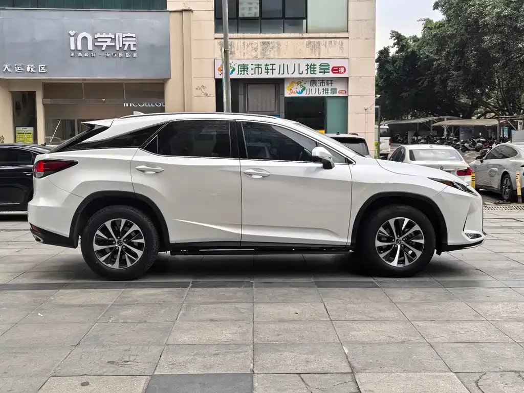 Lexus RX — фото 9