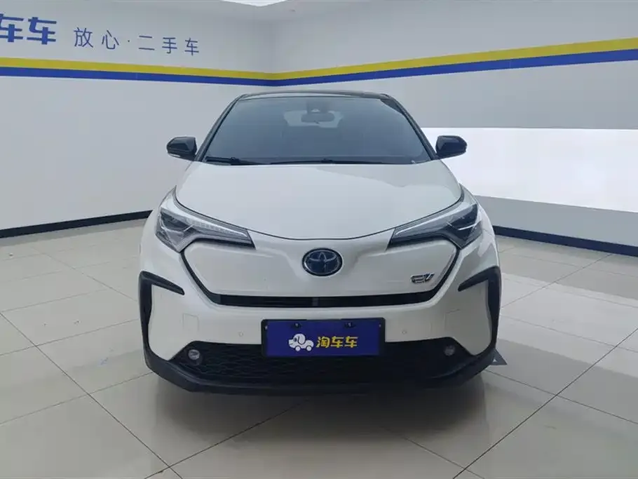 Toyota C-HR EV — фото 3