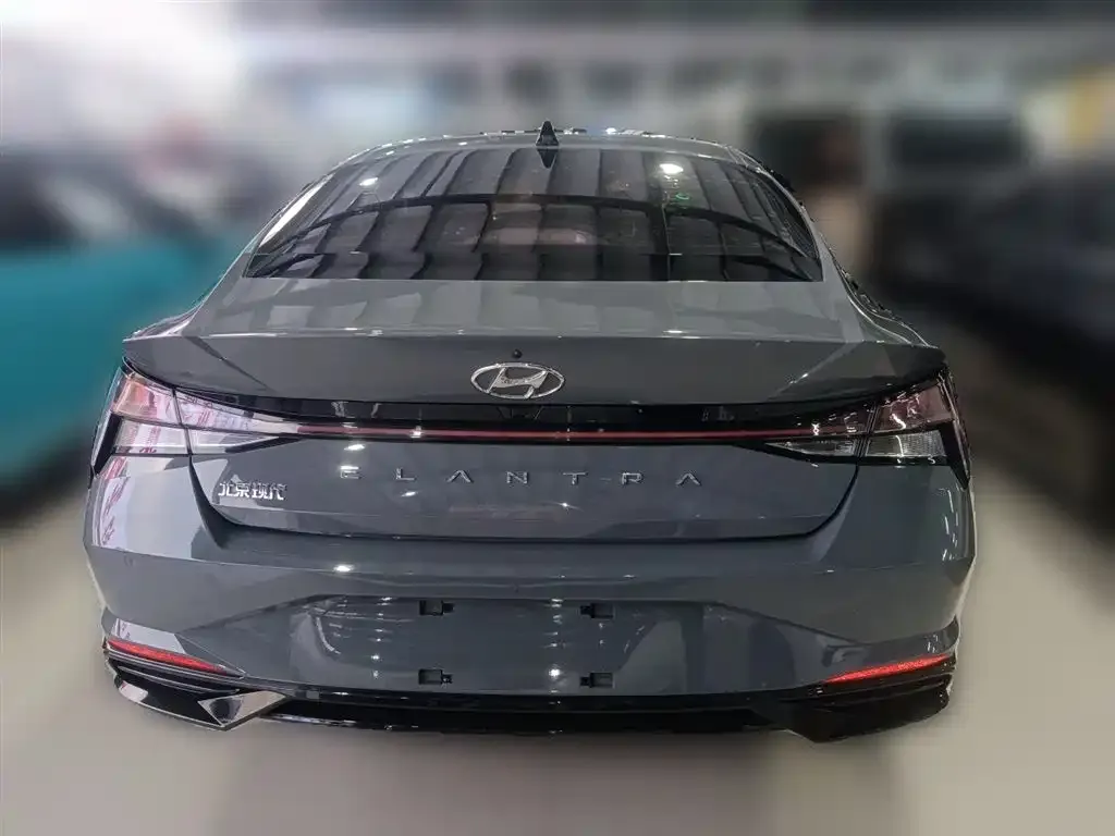 Hyundai Elantra — фото 10