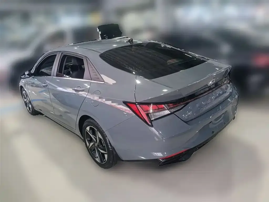 Hyundai Elantra — фото 7