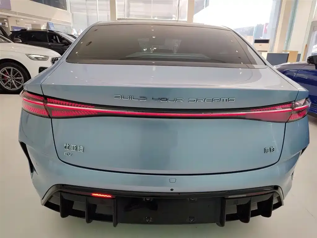 BYD Seal — фото 4