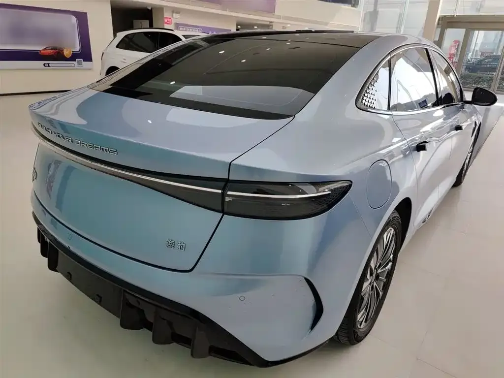 BYD Seal — фото 2