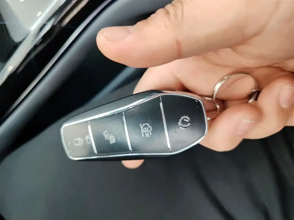 BYD Seal — фото 7