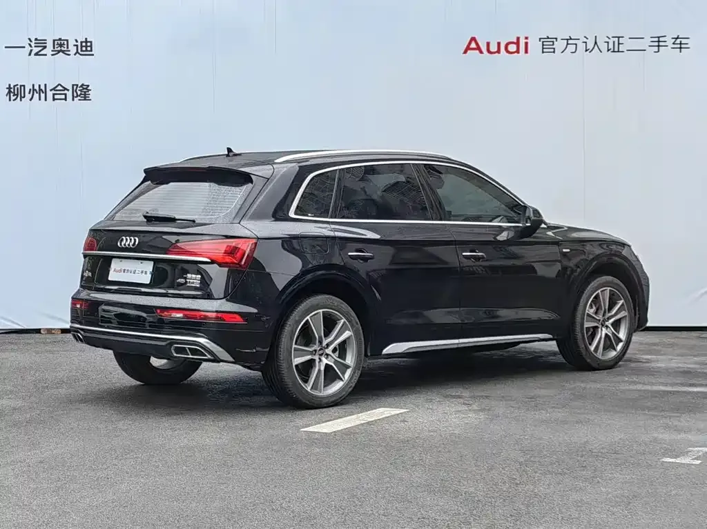 Audi Q5L — фото 3
