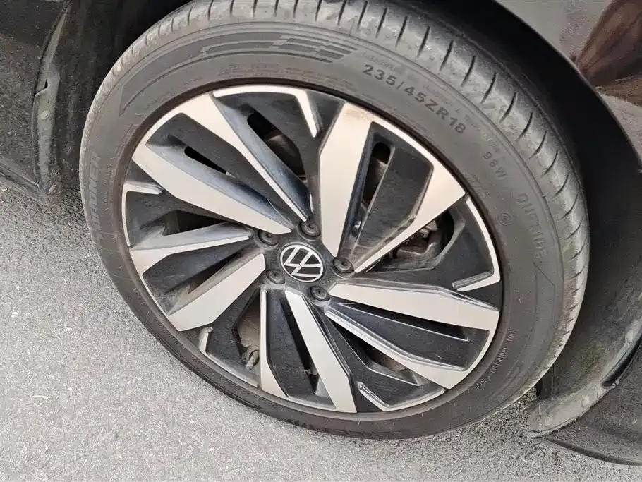 Volkswagen Passat — фото 8