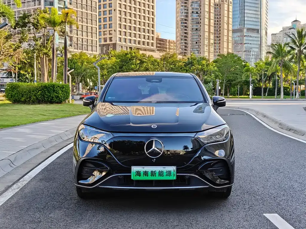 Mercedes-Benz EQE SUV — фото 9