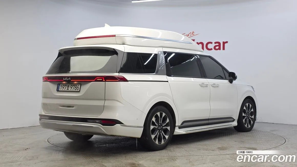 Kia Carnival — фото 10