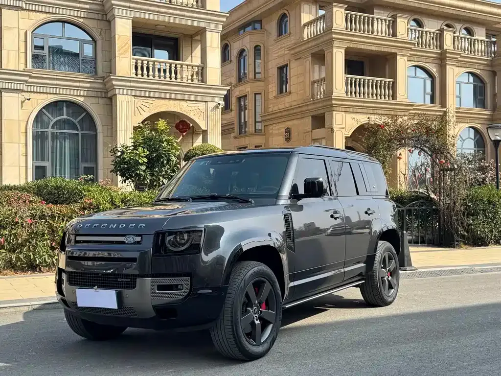 Land Rover Defender — фото 1