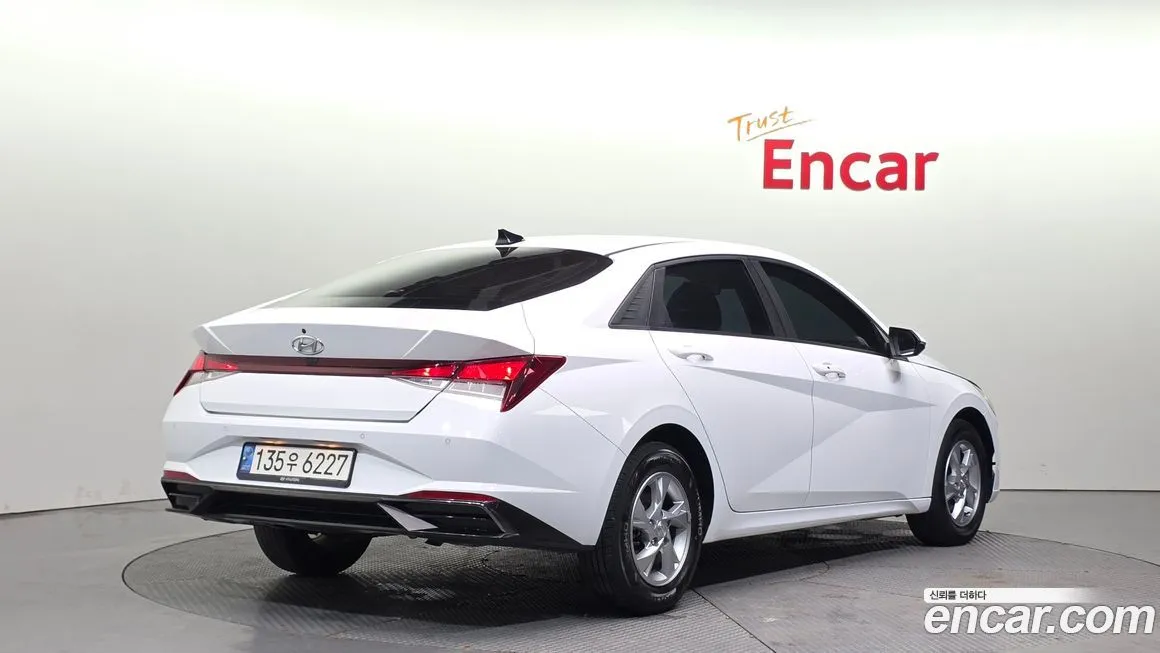 Hyundai AVANTE — фото 2