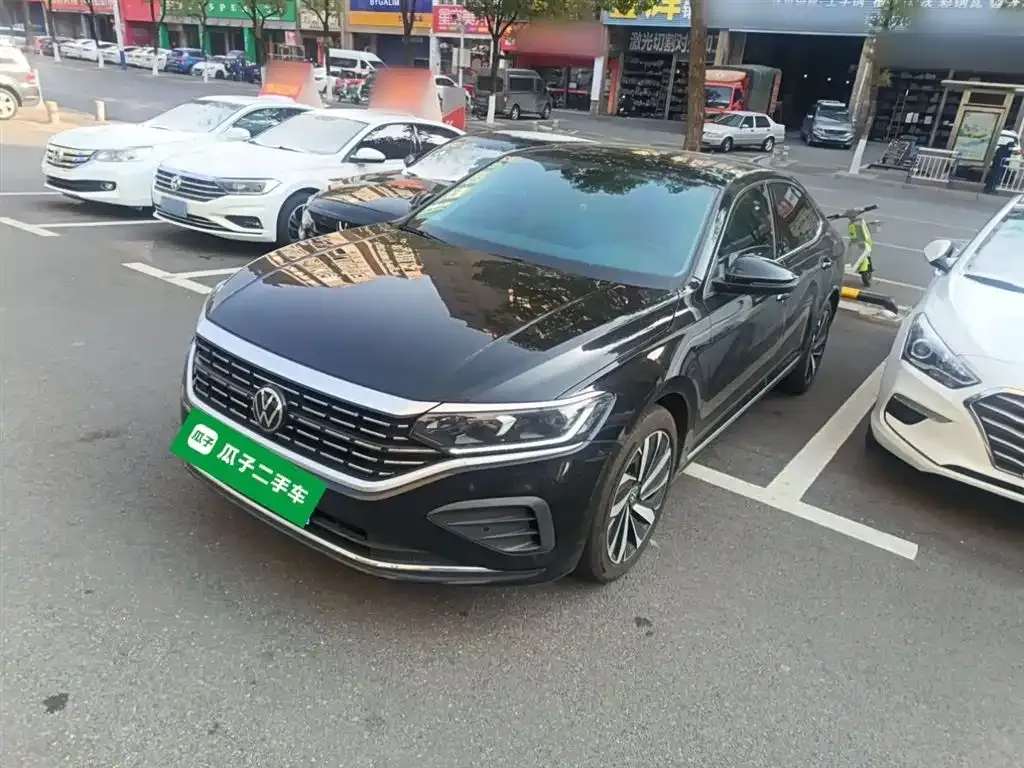 Volkswagen Passat — фото 1