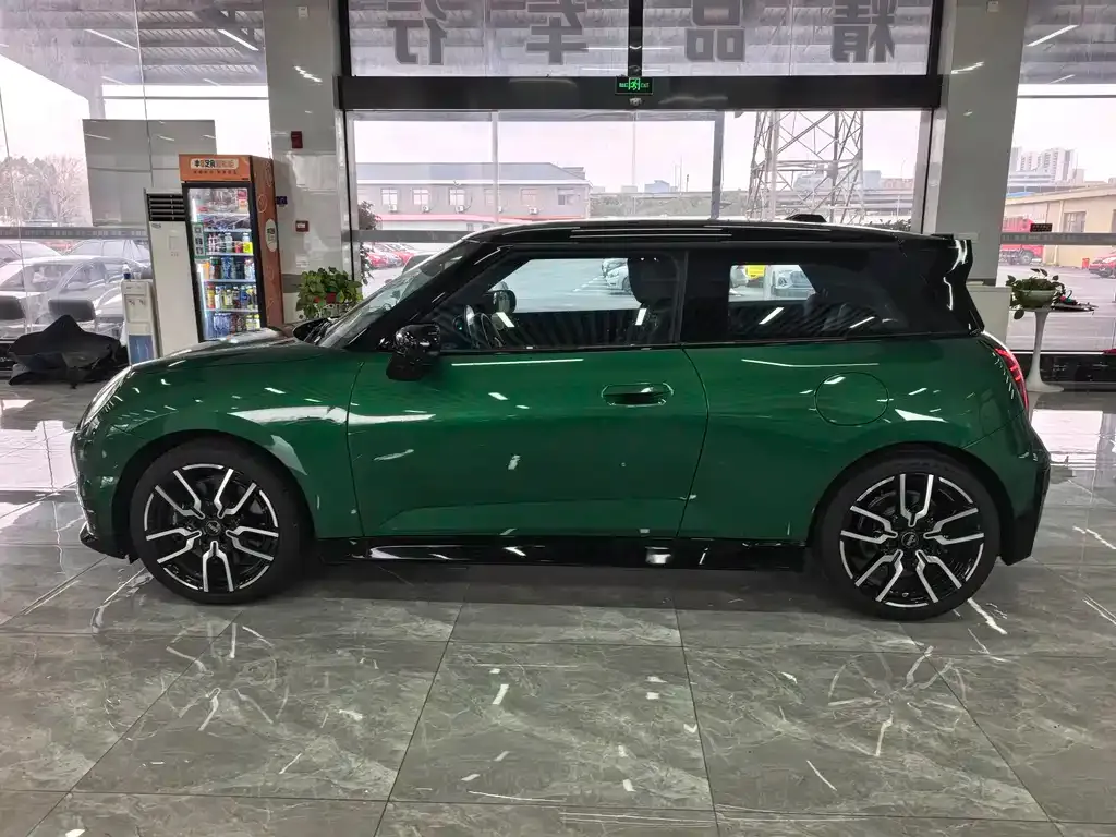 MINI Cooper EV — фото 10